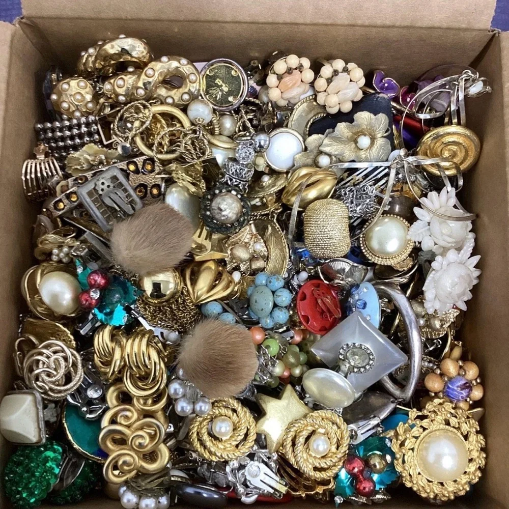 Limited Edition 1 LB Jewelry Discovery Bundle Gold Silver Vintage Wearable Mix!